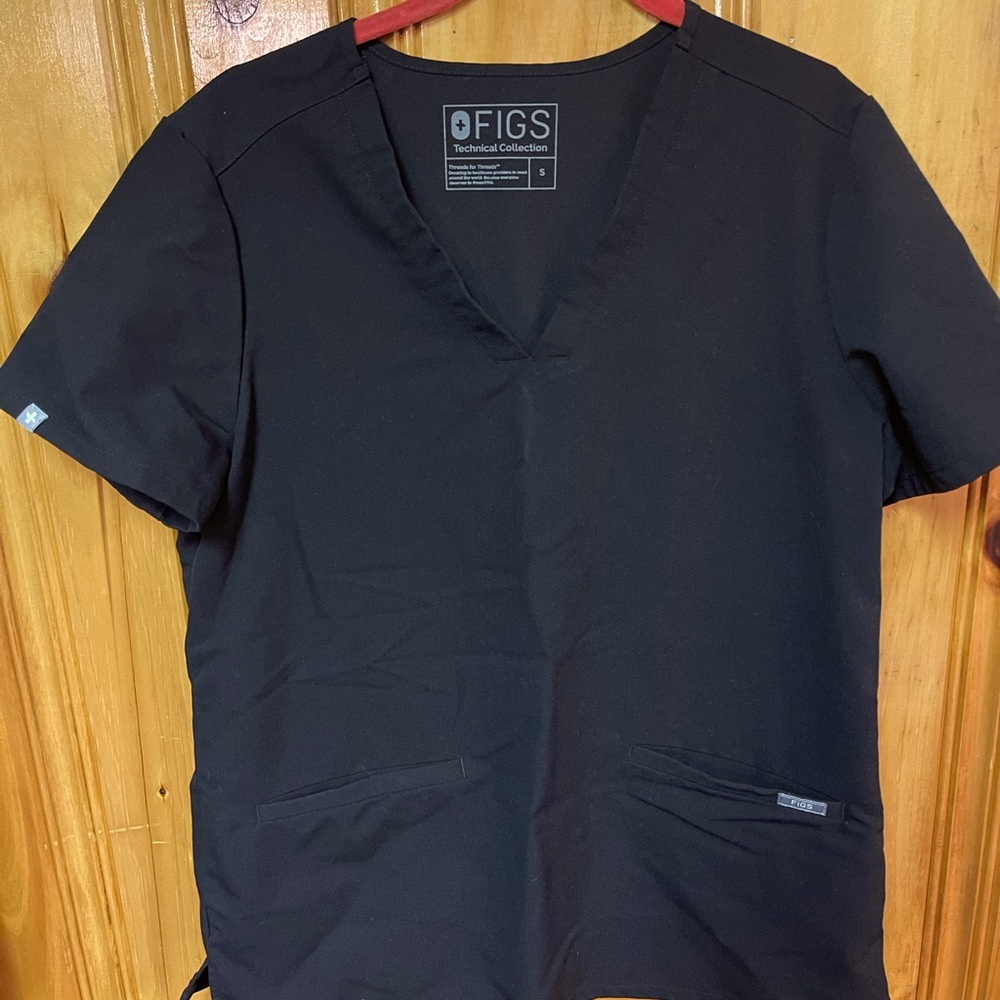 FIGS - BLACK - 3 pocket scrub top